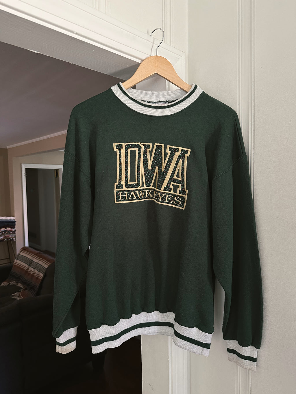 Vtg Iowa Hawkeyes Crewneck