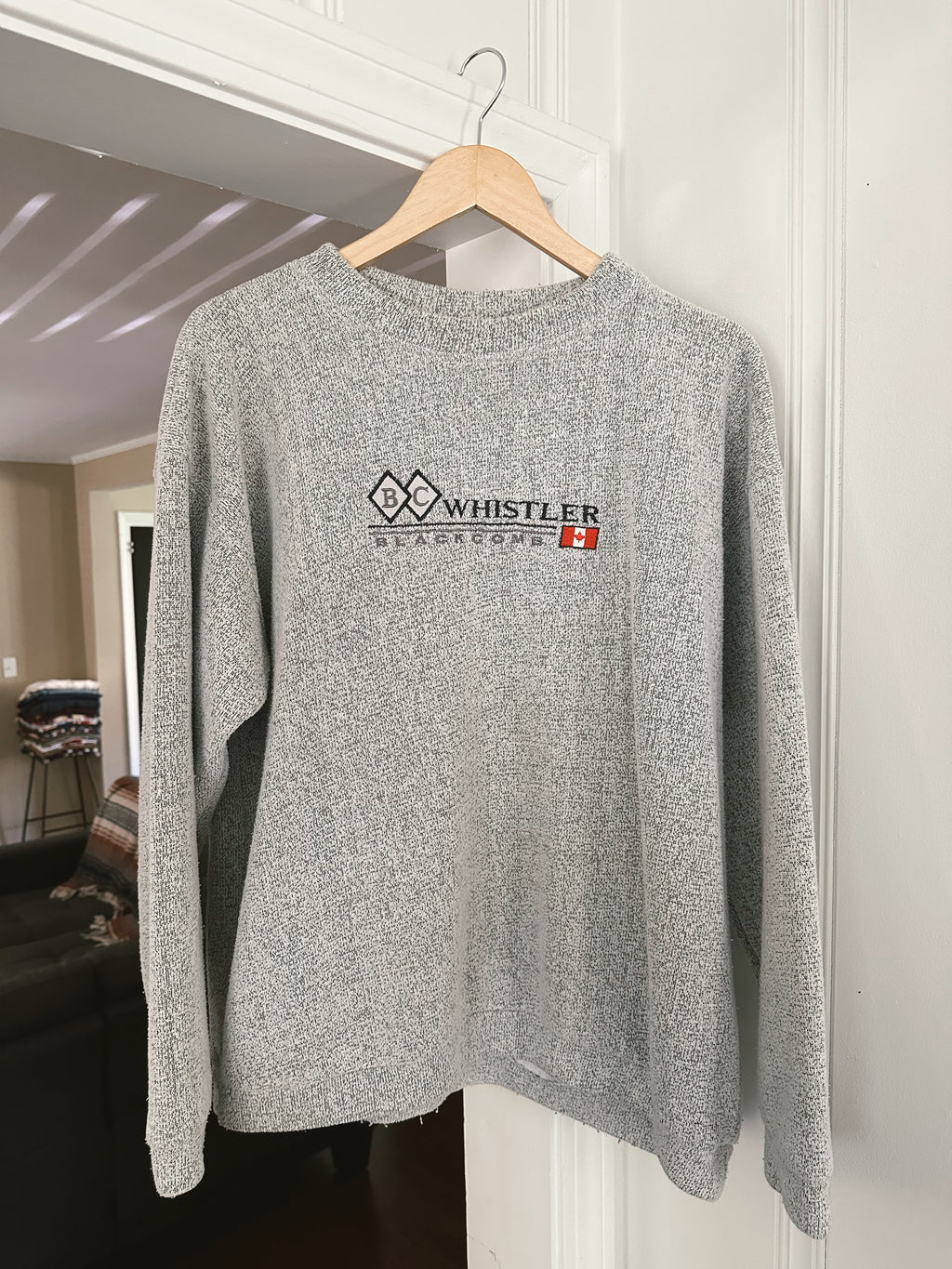 Vtg Canada Crewneck (XL)